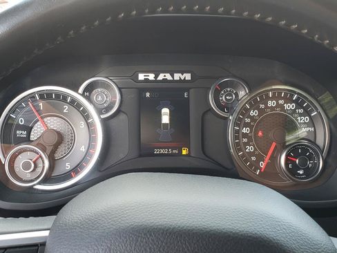 Used 2024 RAM 3500 Big Horn w/ Sport Appearance Package AWD/4WD image 23