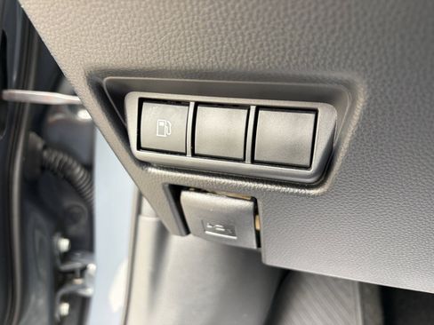 Used 2024 Toyota Prius XLE AWD/4WD image 27