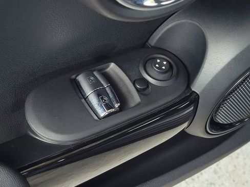 Used 2023 MINI Cooper SE image 13