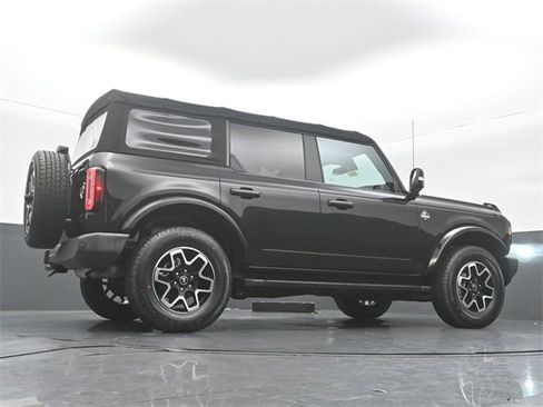 Certified 2022 Ford Bronco Outer Banks image 43