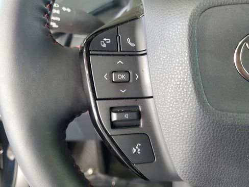 Used 2024 Toyota Prius Prime FWD image 23