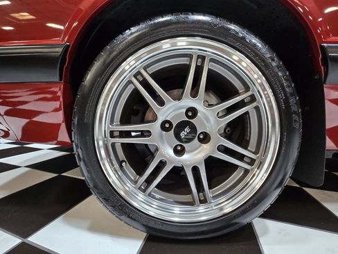 Used 1990 Ford Mustang LX image 19