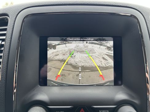 Used 2018 Dodge Durango GT image 29