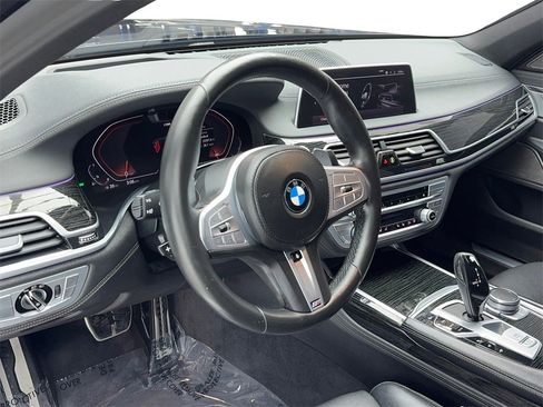Used 2021 BMW 740i 740i M SPORT,NAV,CAM,PANO,CLMT w/ M Sport Package image 14