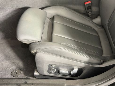 Used 2019 BMW 330i Sedan w/ Convenience Package RWD image 13