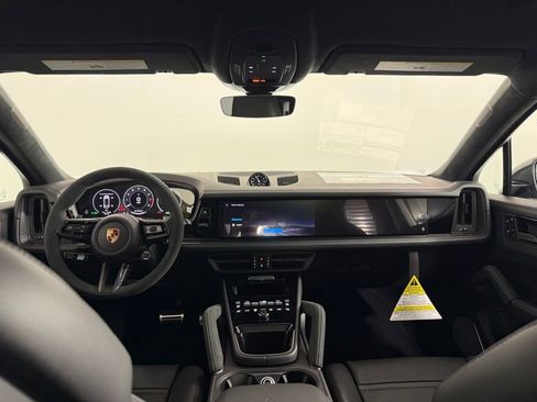 New 2026 Porsche Cayenne GTS image 18