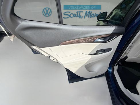 Used 2023 Buick Envision Avenir image 26