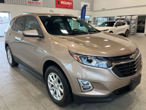 Used 2019 Chevrolet Equinox LT image 3
