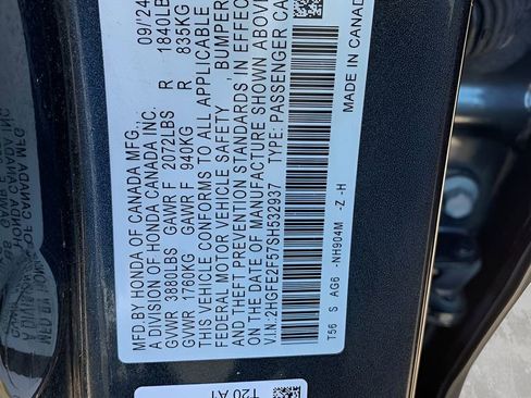 Used 2025 Honda Civic Sport image 31