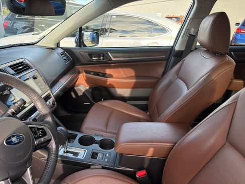 Used 2017 Subaru Outback 3.6R Touring image 6