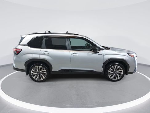 Certified 2025 Subaru Forester Touring AWD/4WD image 4