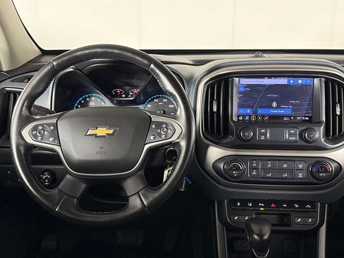 Used 2022 Chevrolet Colorado Z71 w/ Safety Package AWD/4WD image 35