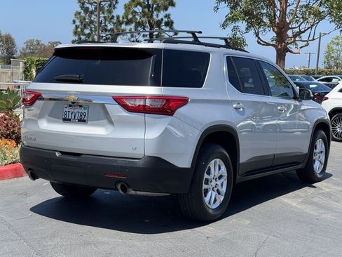 Used 2021 Chevrolet Traverse LT FWD image 12