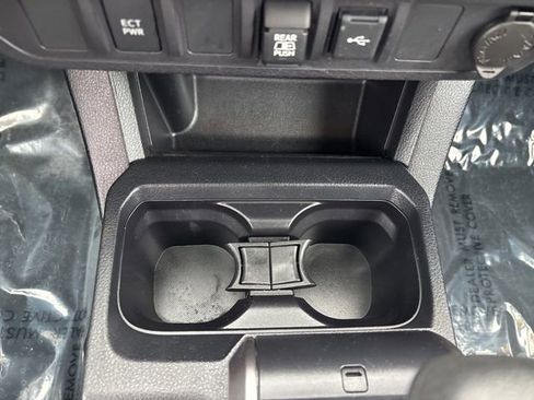 Used 2021 Toyota Tacoma SR5 image 31