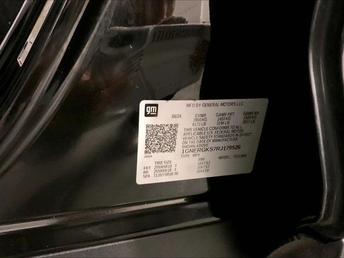 Used 2024 Chevrolet Traverse LT FWD image 31