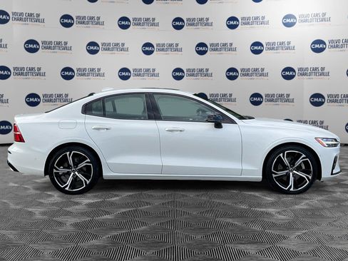 Used 2023 Volvo S60 B5 Plus w/ Climate Package AWD/4WD image 6