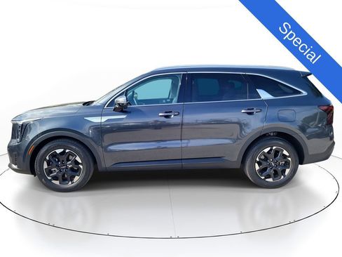 Used 2024 Kia Sorento S w/ Panoramic Sunroof Package FWD image 8