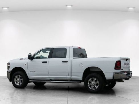 Used 2025 RAM 2500 Big Horn AWD/4WD image 4