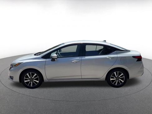 Used 2025 Nissan Versa SV FWD image 7