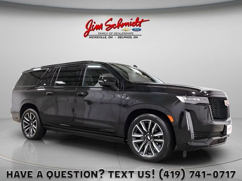 Used 2023 Cadillac Escalade ESV Sport Platinum image 1