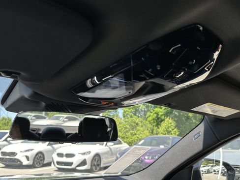 Used 2025 BMW i7 xDrive60 w/ M Sport Package RWD image 26