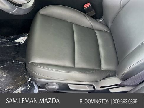 Used 2023 MAZDA MAZDA3 s FWD image 18