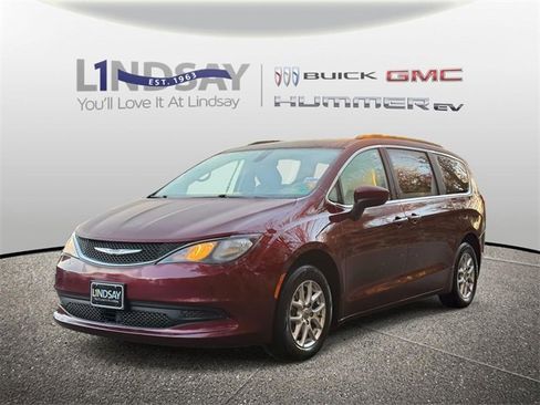 Used 2021 Chrysler Voyager Lxi image 5