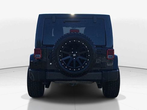 Used 2017 Jeep Wrangler Unlimited Sahara w/ Connectivity Group AWD/4WD image 7