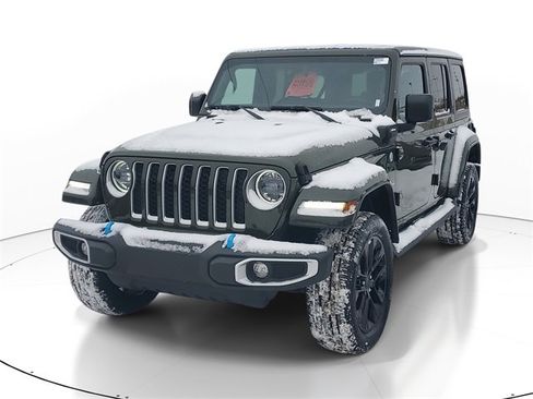 Used 2023 Jeep Wrangler Unlimited Sahara w/ Cold Weather Group image 2