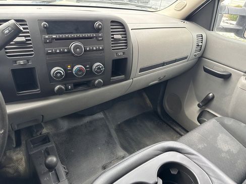 Used 2012 Chevrolet Silverado 2500 W/T w/ Snow Plow Prep Package image 14