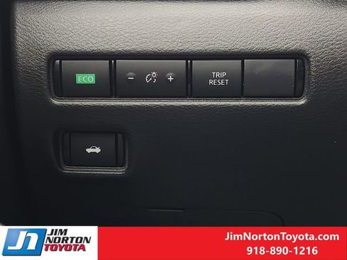 Used 2023 Nissan Sentra SV image 25