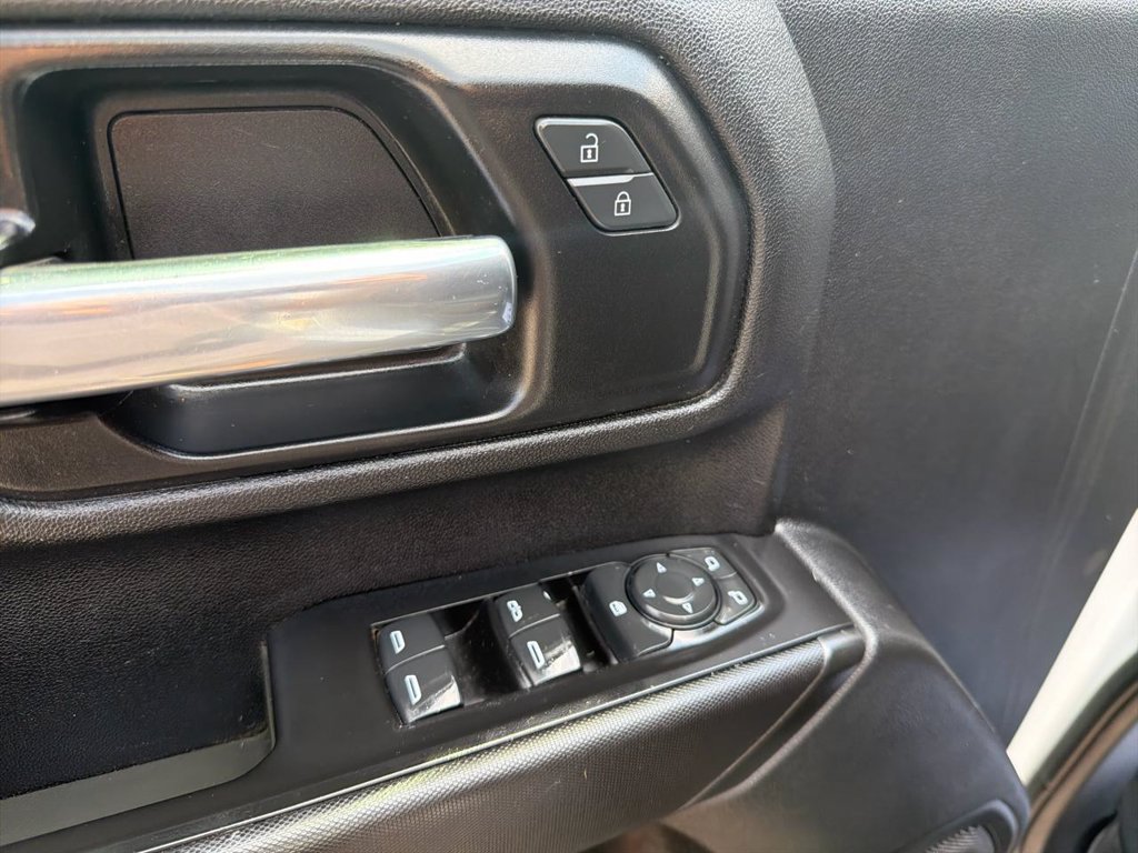 Used 2020 GMC Sierra 2500 4x4 Crew Cab w/ Convenience Package image 14