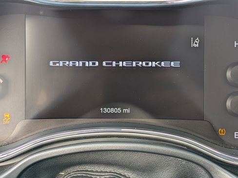 Used 2018 Jeep Grand Cherokee Limited image 36