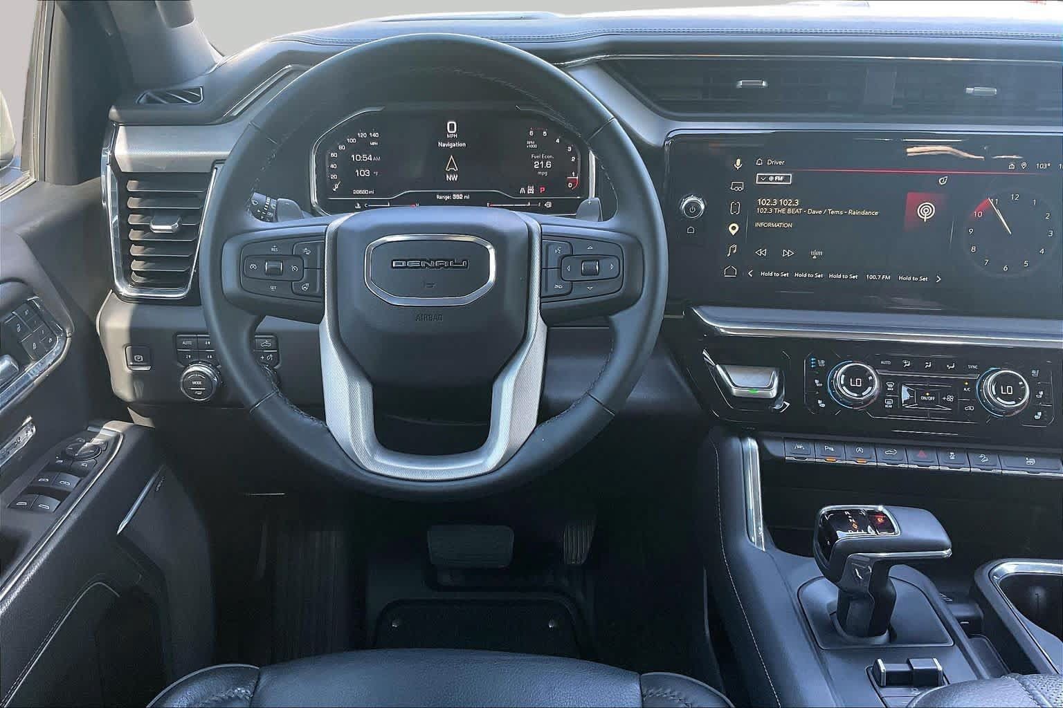 Used 2024 GMC Sierra 1500 Denali w/ Technology Package AWD/4WD image 6