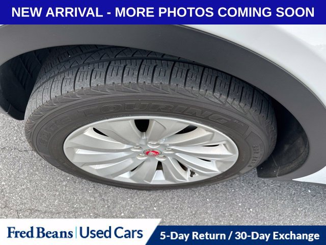 Used 2018 Jaguar E-PACE SE AWD/4WD image 2