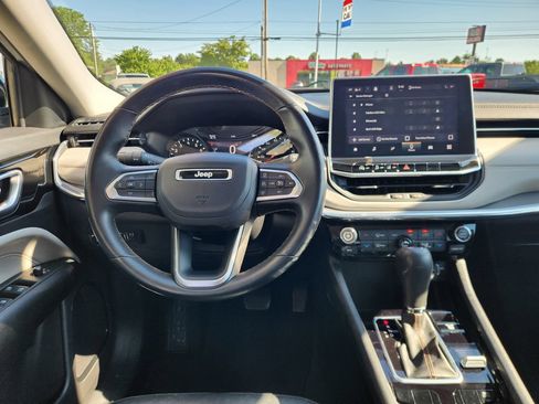 Used 2022 Jeep Compass Limited AWD/4WD image 18