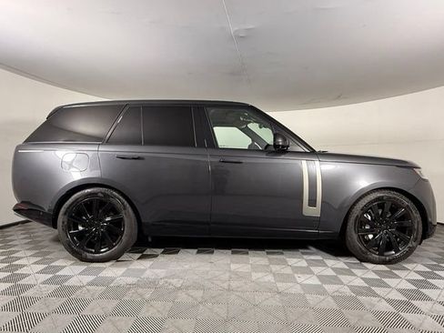 Used 2024 Land Rover Range Rover SE AWD/4WD image 9