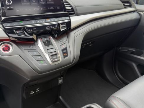 Used 2025 Honda Odyssey Sport-L image 25