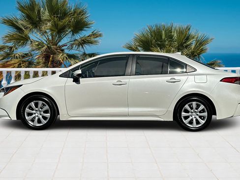 Used 2020 Toyota Corolla LE w/ Carpet Mat Package (TMS) image 7