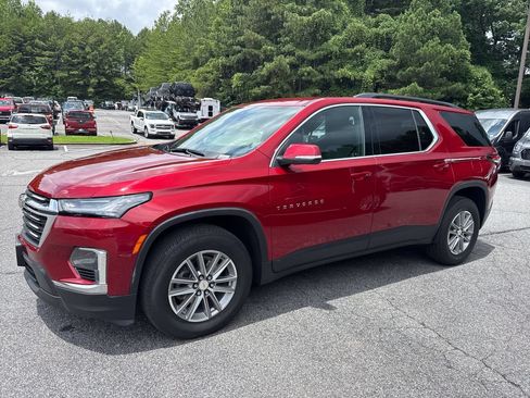 Used 2023 Chevrolet Traverse LT FWD image 4