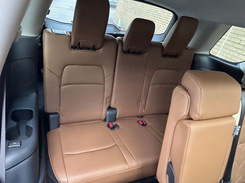New 2026 Nissan Pathfinder Platinum AWD/4WD image 15