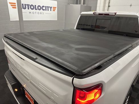 Used 2019 Chevrolet Silverado 1500 High Country w/ Technology Package image 11