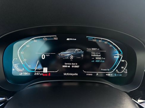Used 2023 BMW 530e w/ Convenience Package RWD image 15