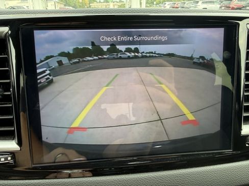 Used 2025 Chrysler Pacifica Select FWD image 29