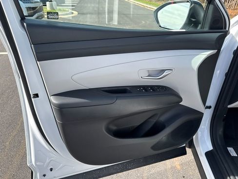 New 2026 Hyundai Tucson Blue SE image 10