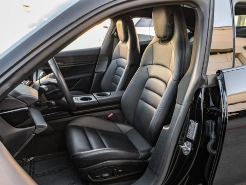 Used 2021 Porsche Taycan Base image 27