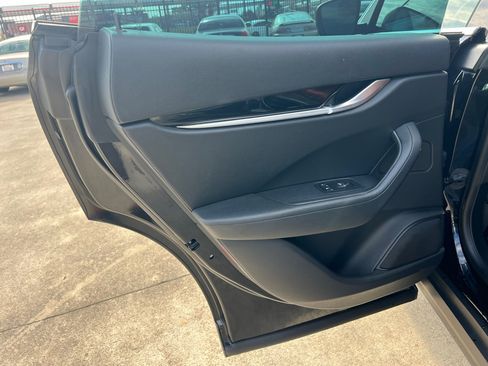 Used 2018 Maserati Levante image 85