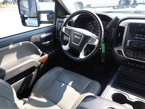 Used 2016 GMC Sierra 2500 SLT w/ Duramax Plus Package AWD/4WD image 19