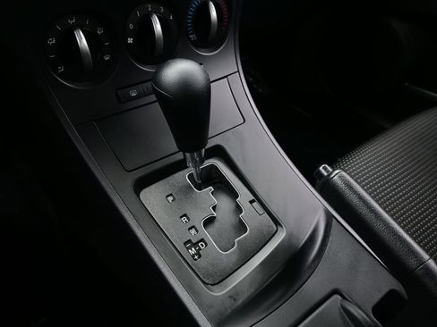 Used 2012 MAZDA MAZDA3 i Sport image 19