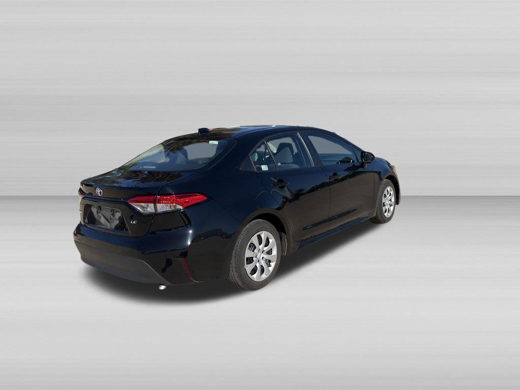 Used 2024 Toyota Corolla LE FWD image 5